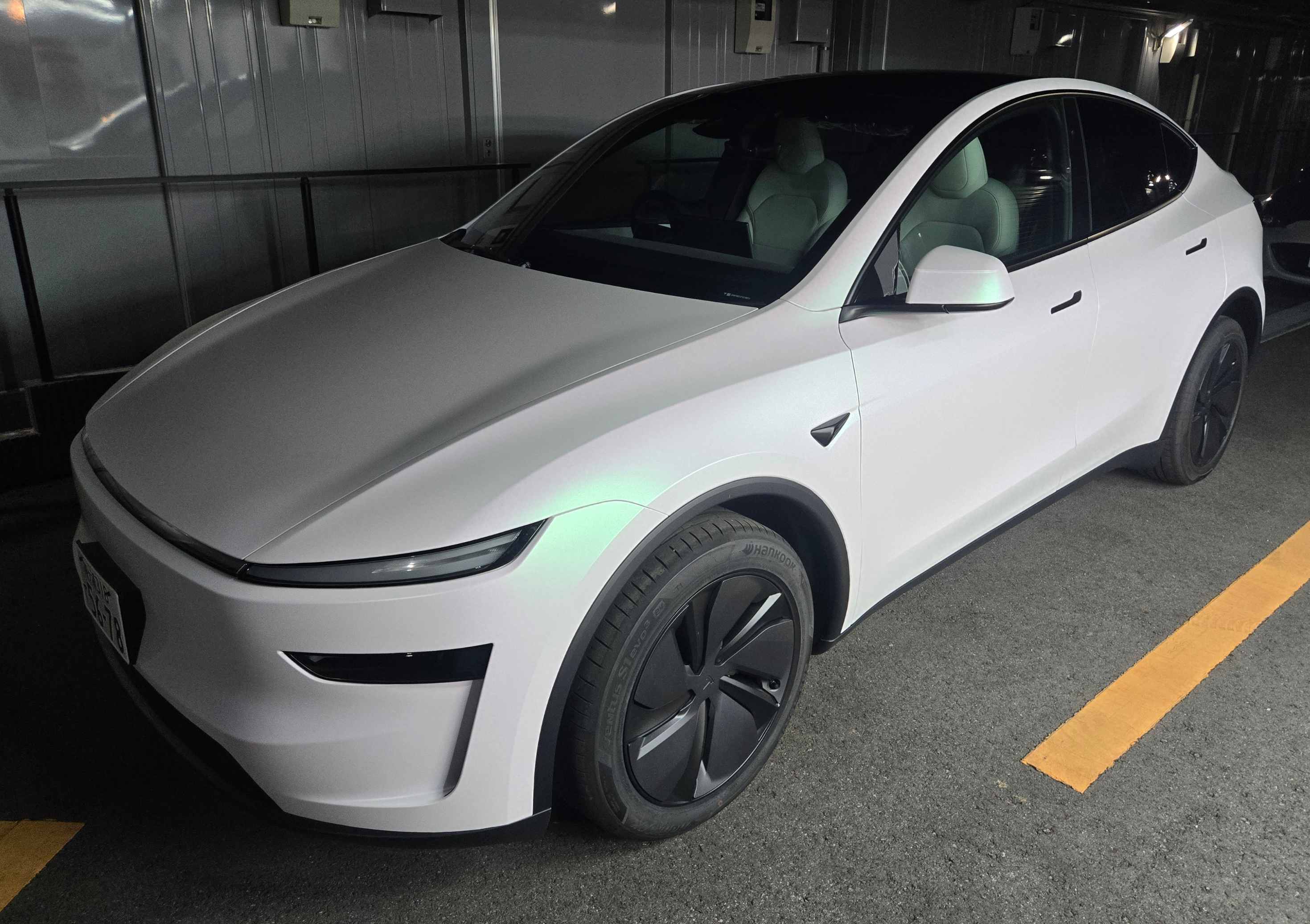 Tesla Model Y Juniper フルボディ カラーPPF ドーンホワイト 千葉 木更津